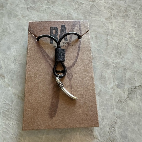 RA‎ Rogue Accessories Men’s Keizer Metal Horn Leather Cord Necklace NWT - Picture 2 of 5